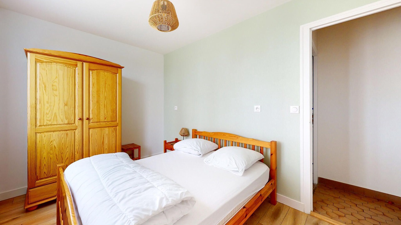 Photo of Others in Chey