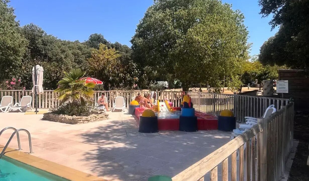 Photo of Outdoor in Junas