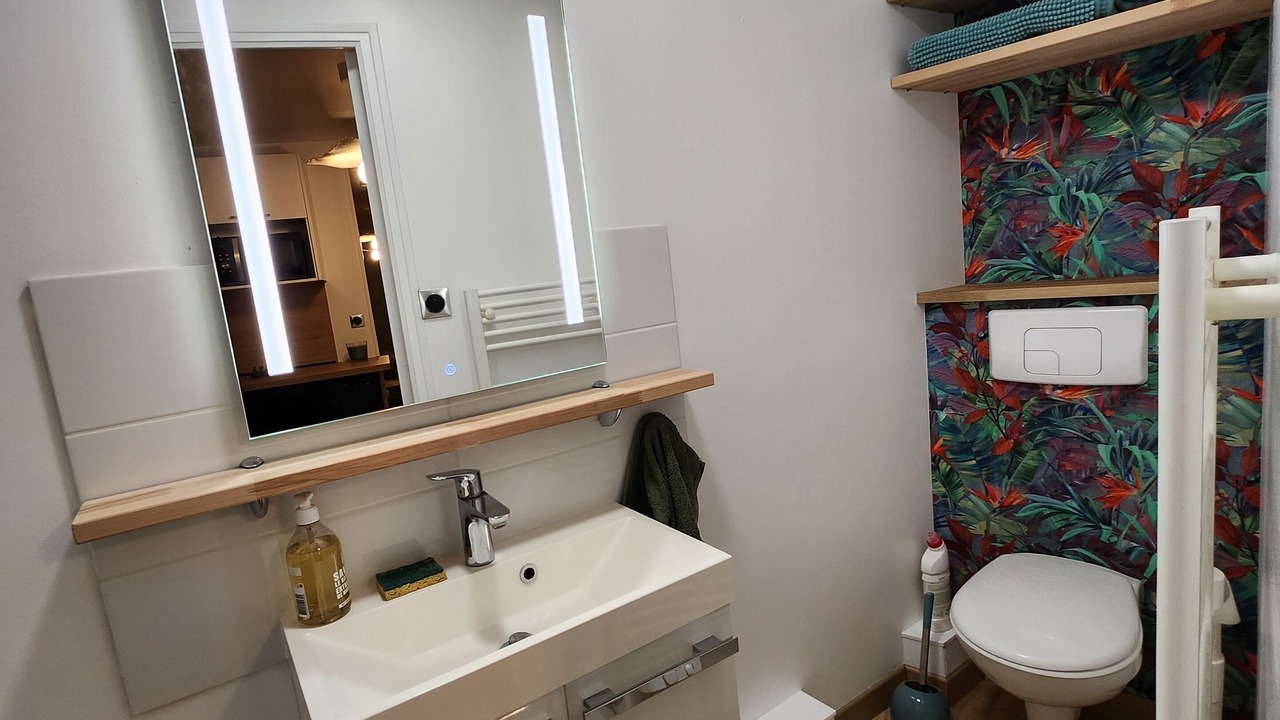 Photo of Bathroom in Centre-ville rive gauche