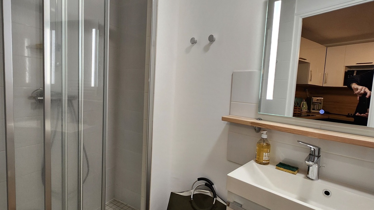 Photo of Bathroom in Centre-ville rive gauche