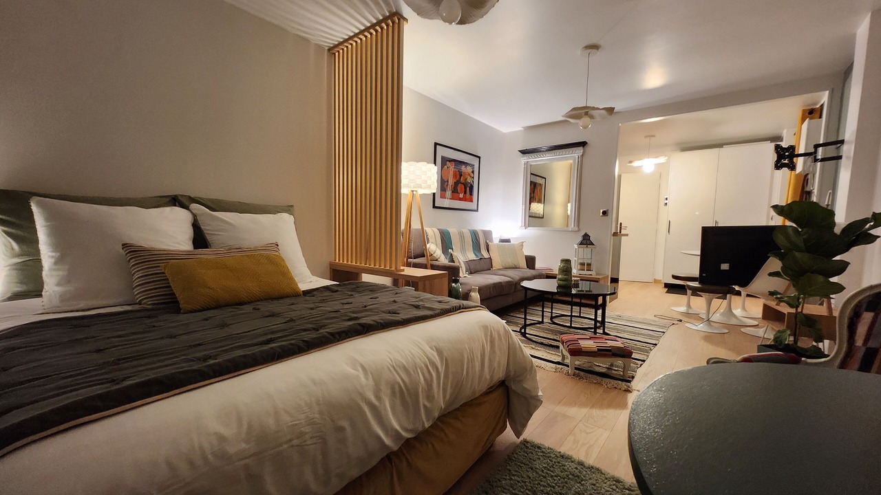 Photo of Bedroom in Centre-ville rive gauche