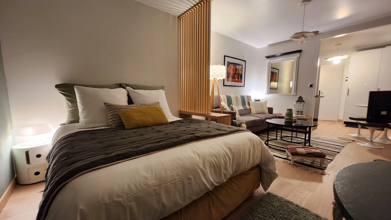 Photo of Bedroom in Centre-ville rive gauche