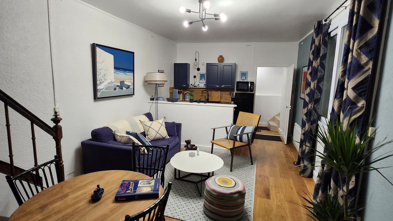 Photo of Livingroom in Laval