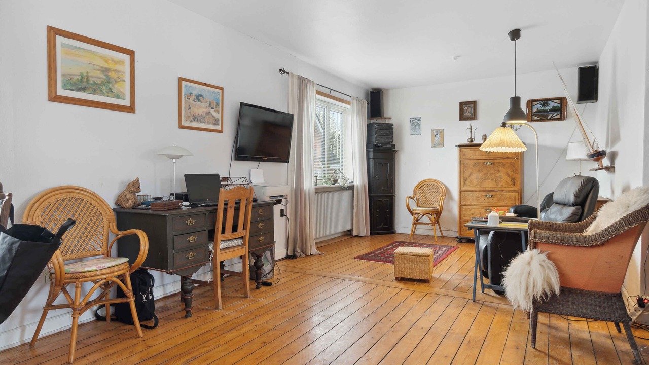 Photo of Others in Asaa