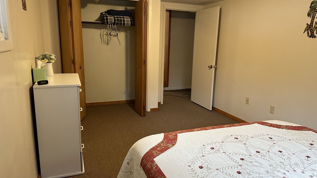 Photo of Bedroom in Warren