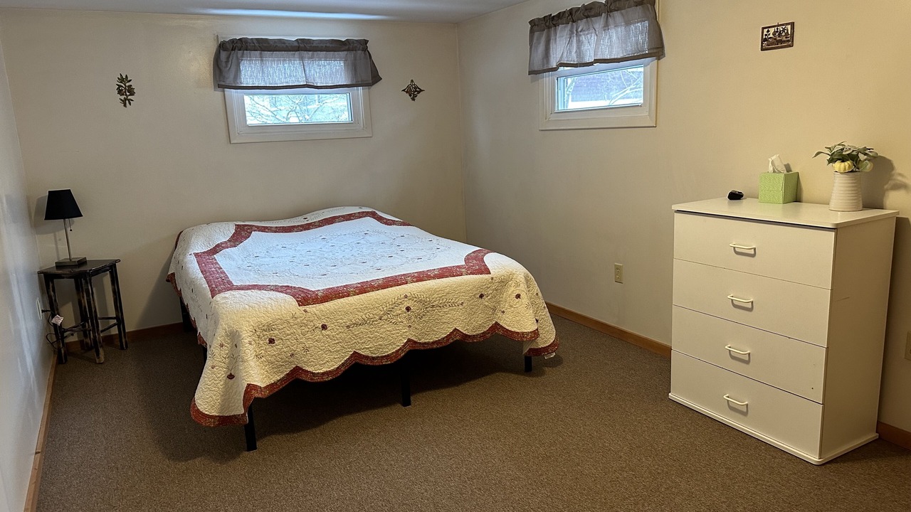 Photo of Bedroom in Warren