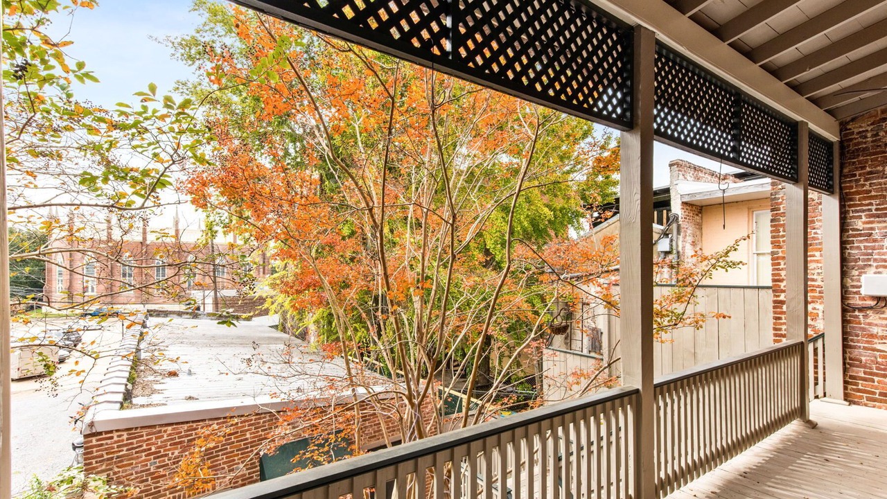 Photo of Patio Balcony in Natchez
