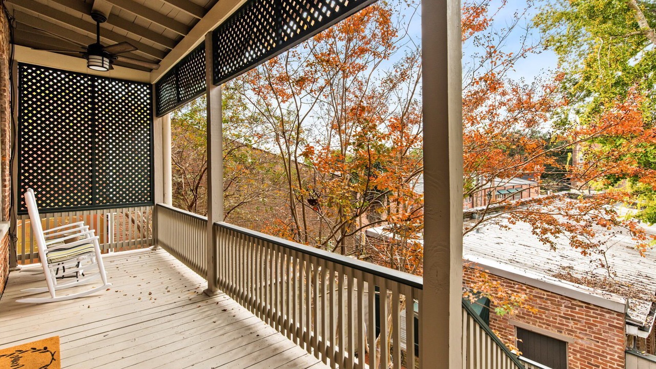 Photo of Patio Balcony in Natchez