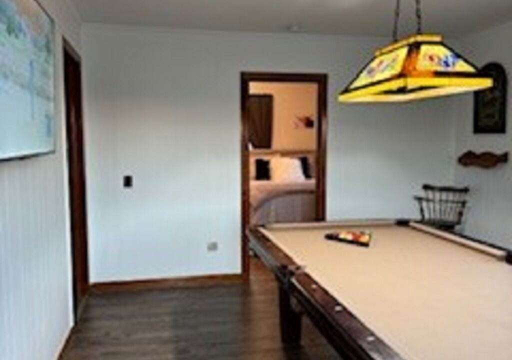 Photo of Bedroom in Redwood