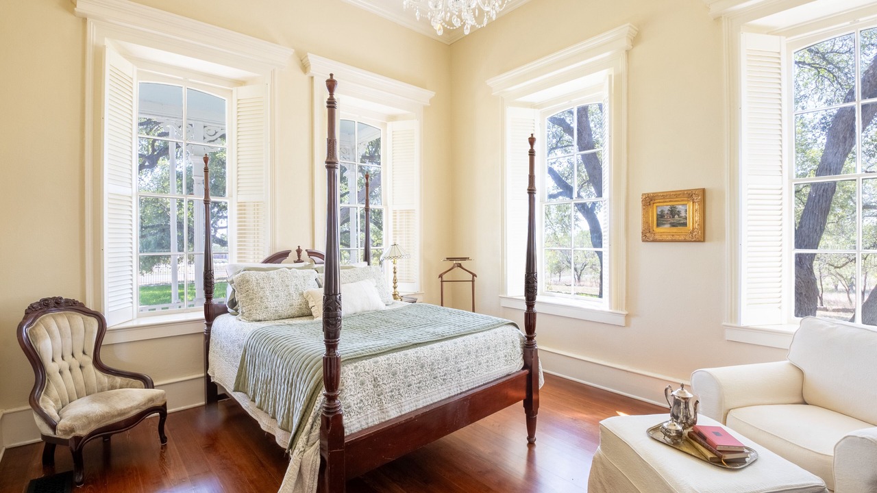 Photo of Bedroom in Lampasas