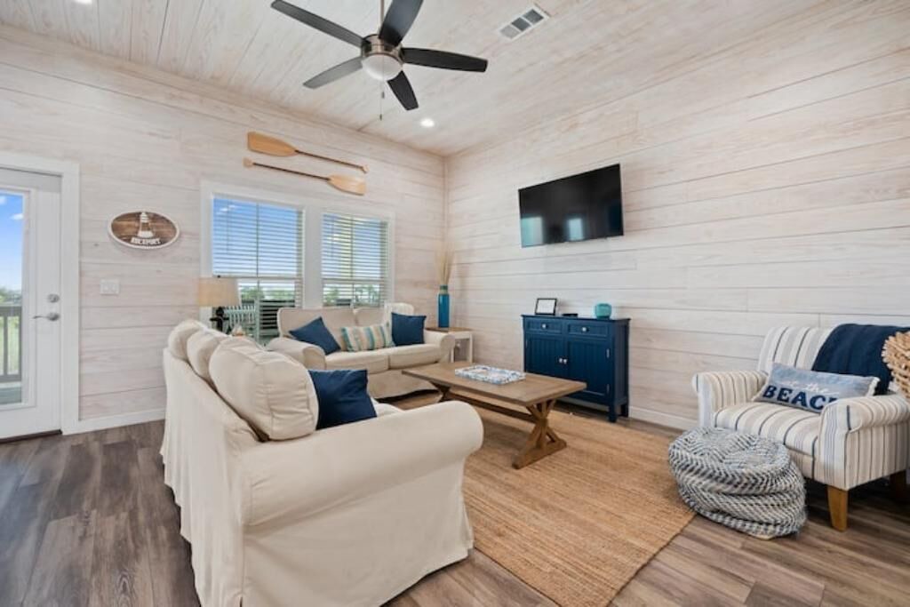 Photo of Livingroom in Rockport