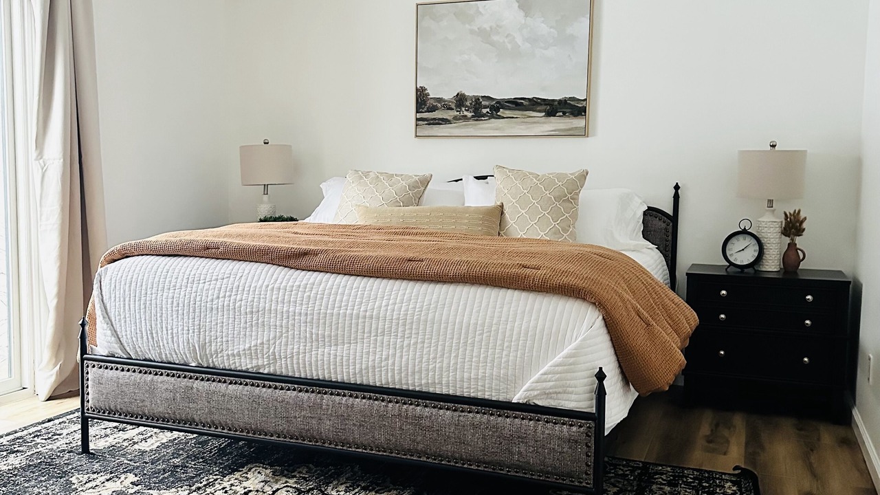 Photo of Bedroom in Lawrence