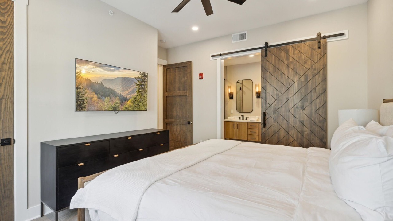 Photo of Bedroom in Gatlinburg