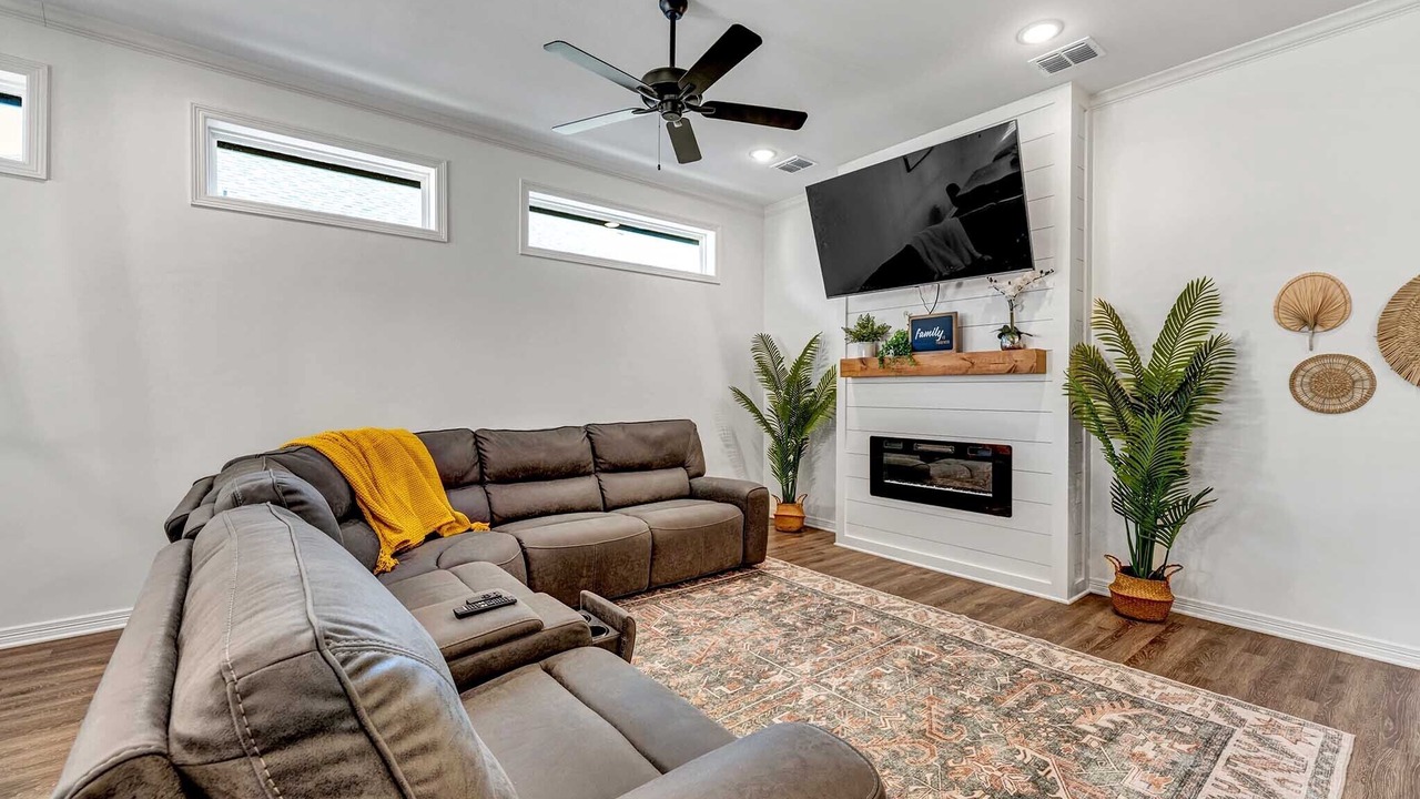 Photo of Livingroom in Tyler