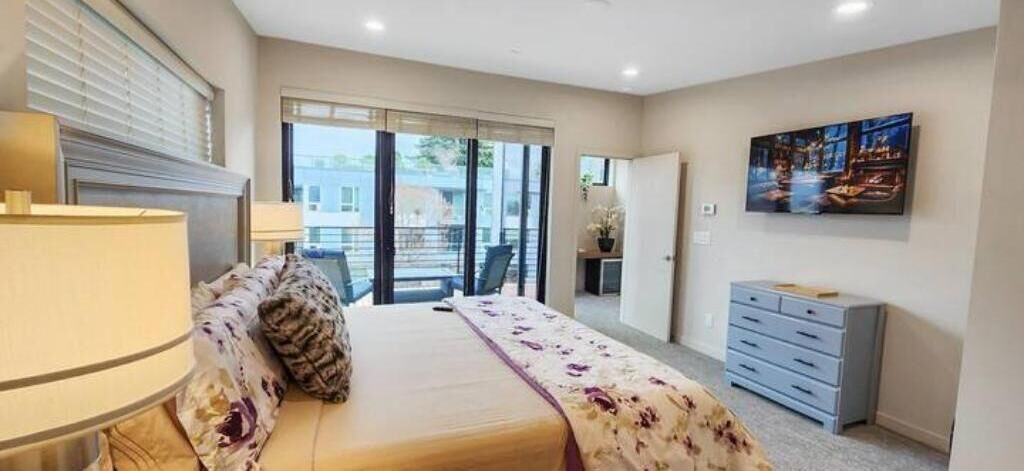 Photo of Others in North Admiral