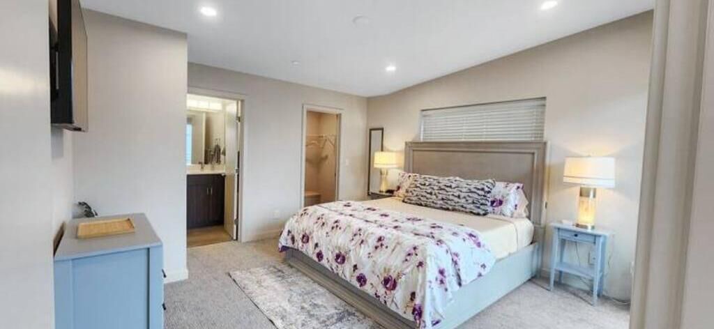 Photo of Others in North Admiral