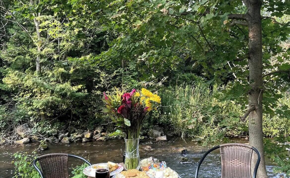 Photo of Outdoor in Alton