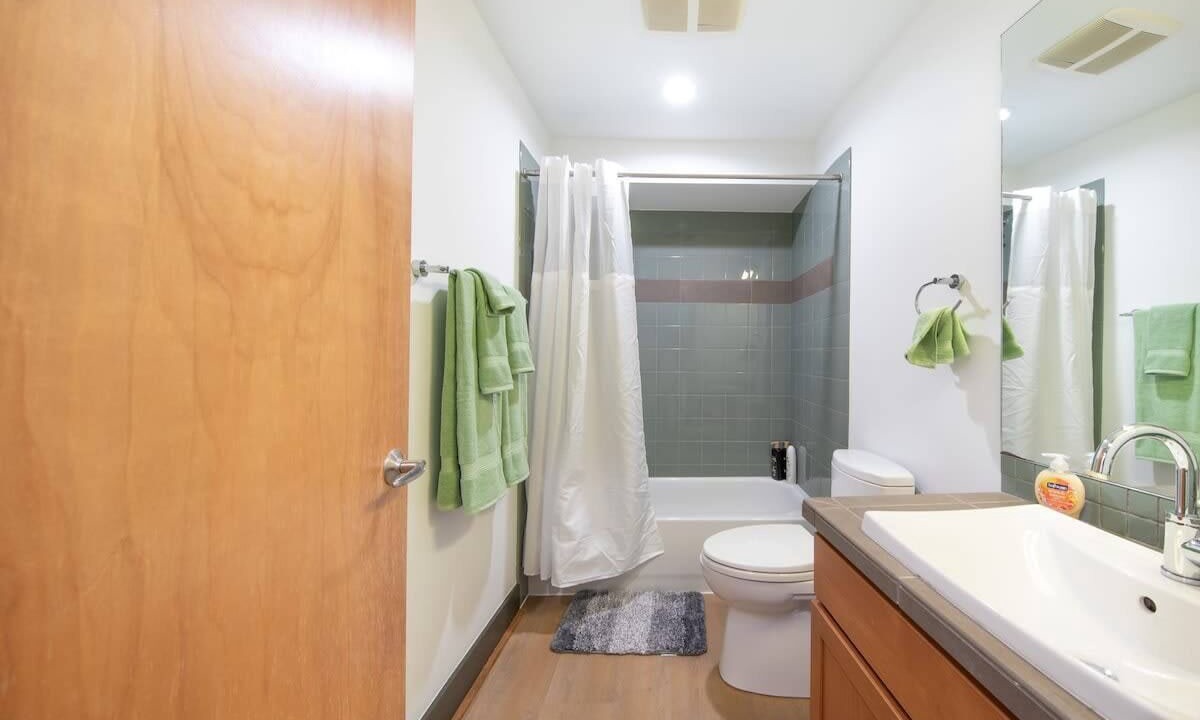 Photo of Bathroom in East Queen Anne