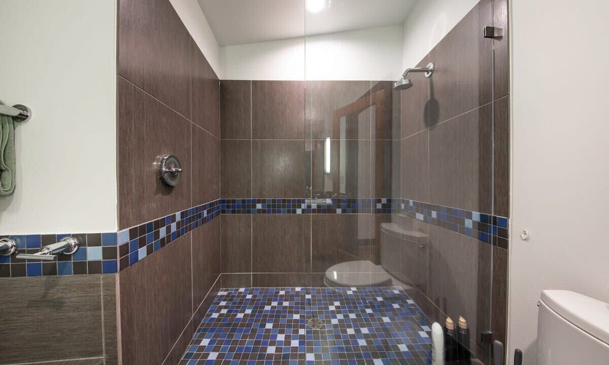 Photo of Bathroom in East Queen Anne