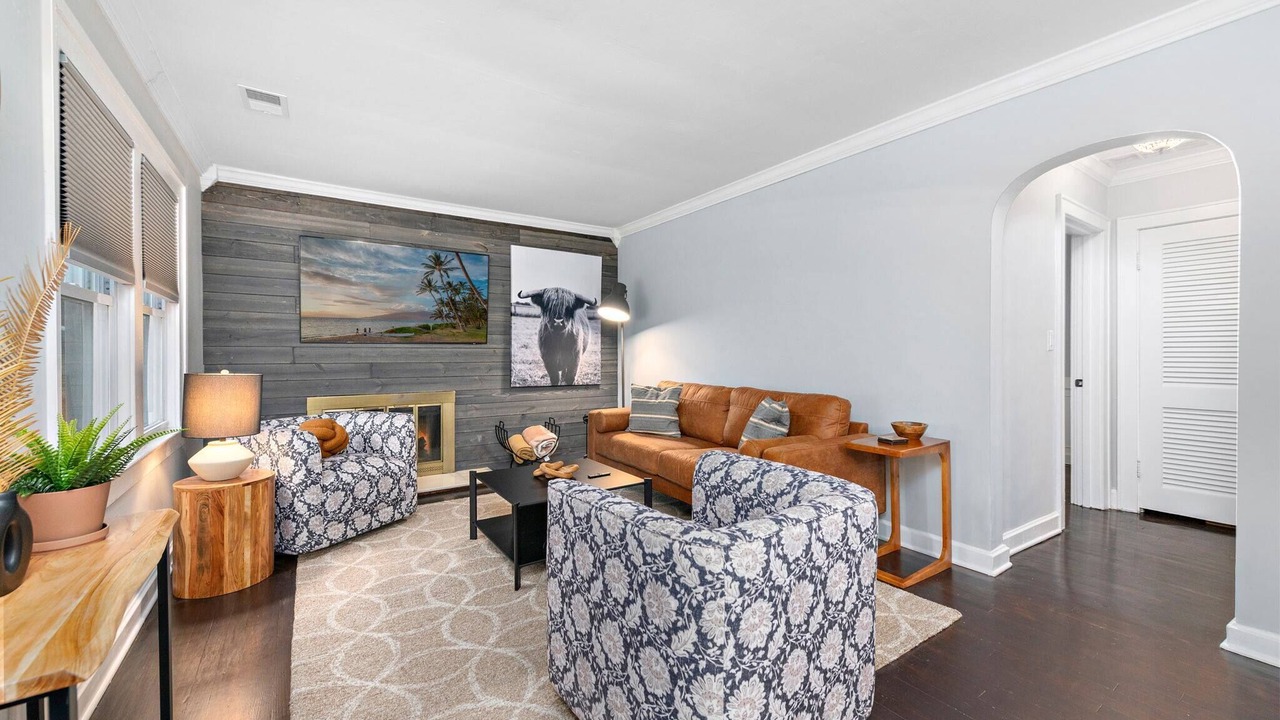 Photo of Livingroom in Fairway
