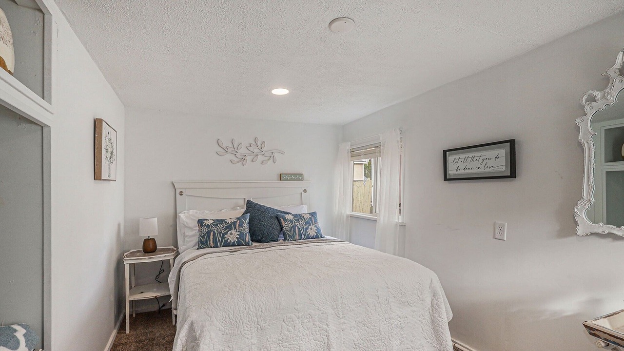Photo of Bedroom in Smyrna