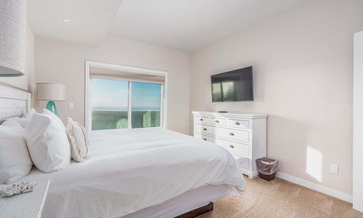 Photo of Bedroom in Pacific City