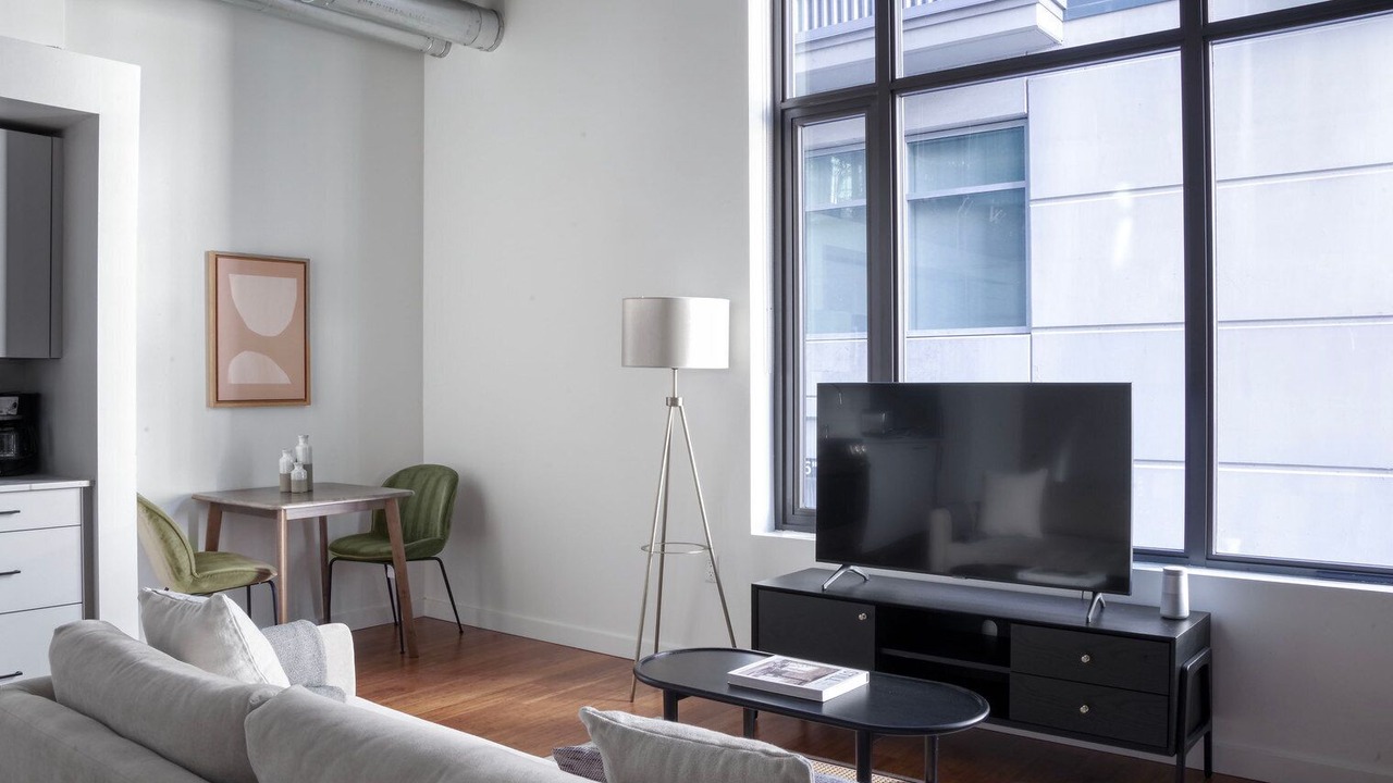 Photo of Livingroom in Belltown