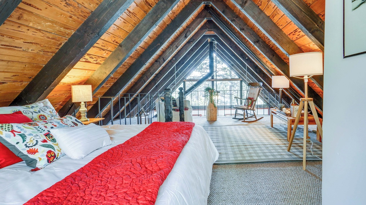 Photo of Bedroom in Serene Lakes