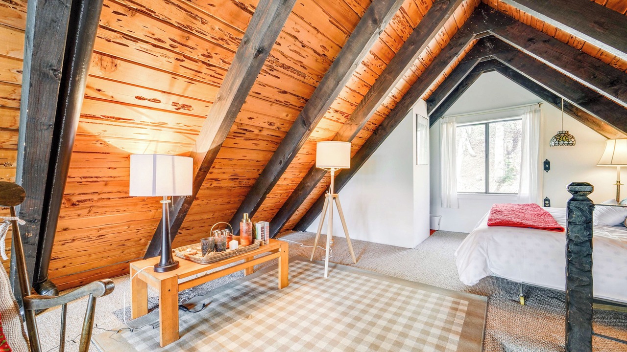 Photo of Bedroom in Serene Lakes
