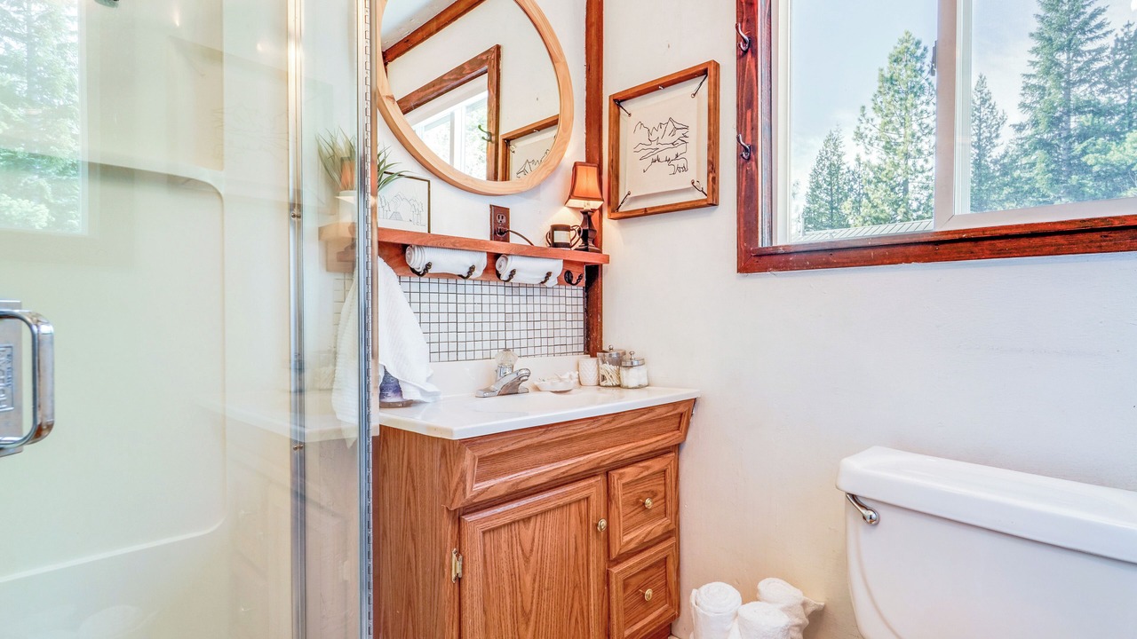 Photo of Bathroom in Serene Lakes