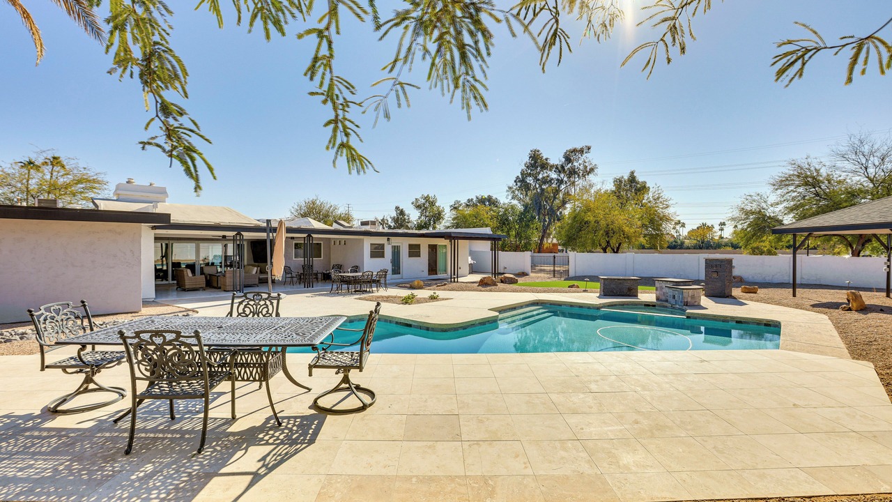 Photo of Others in La Tierra Estates