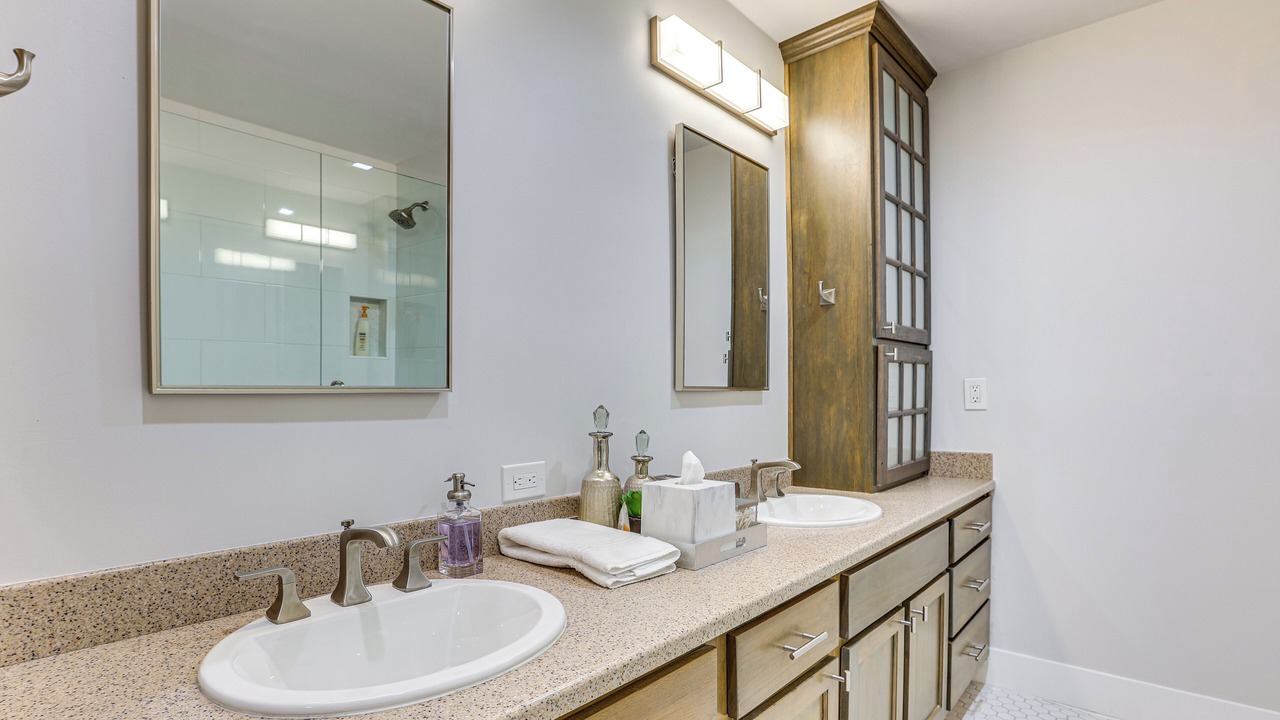 Photo of Bathroom in La Tierra Estates