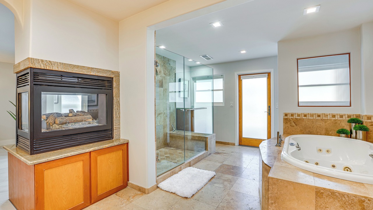 Photo of Bathroom in La Tierra Estates