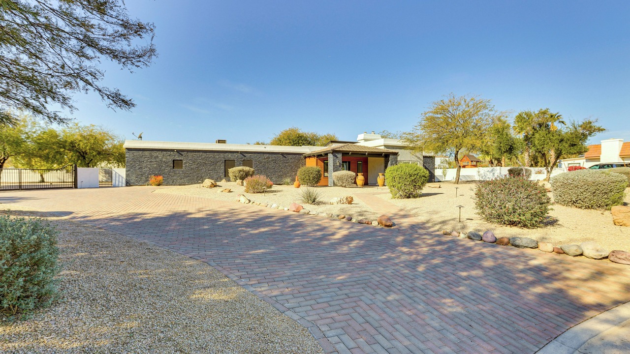 Photo of Outdoor in La Tierra Estates