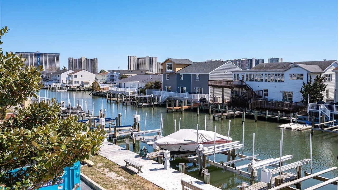 Photo of Others in Heron Harbour Isle