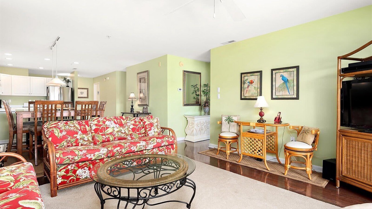 Photo of Livingroom in Heron Harbour Isle