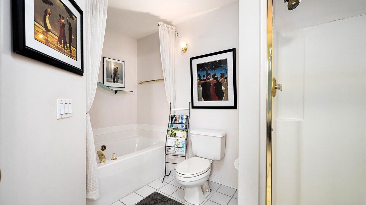 Photo of Bathroom in Heron Harbour Isle