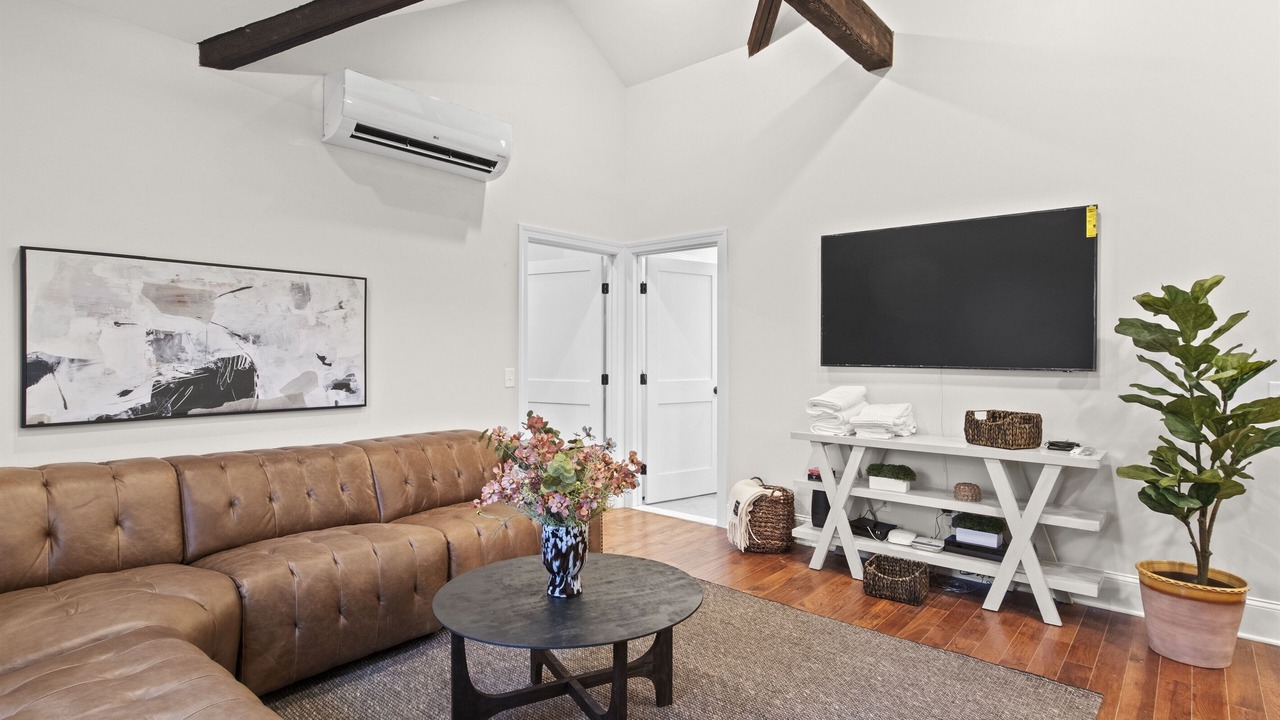 Photo of Livingroom in Palmyra