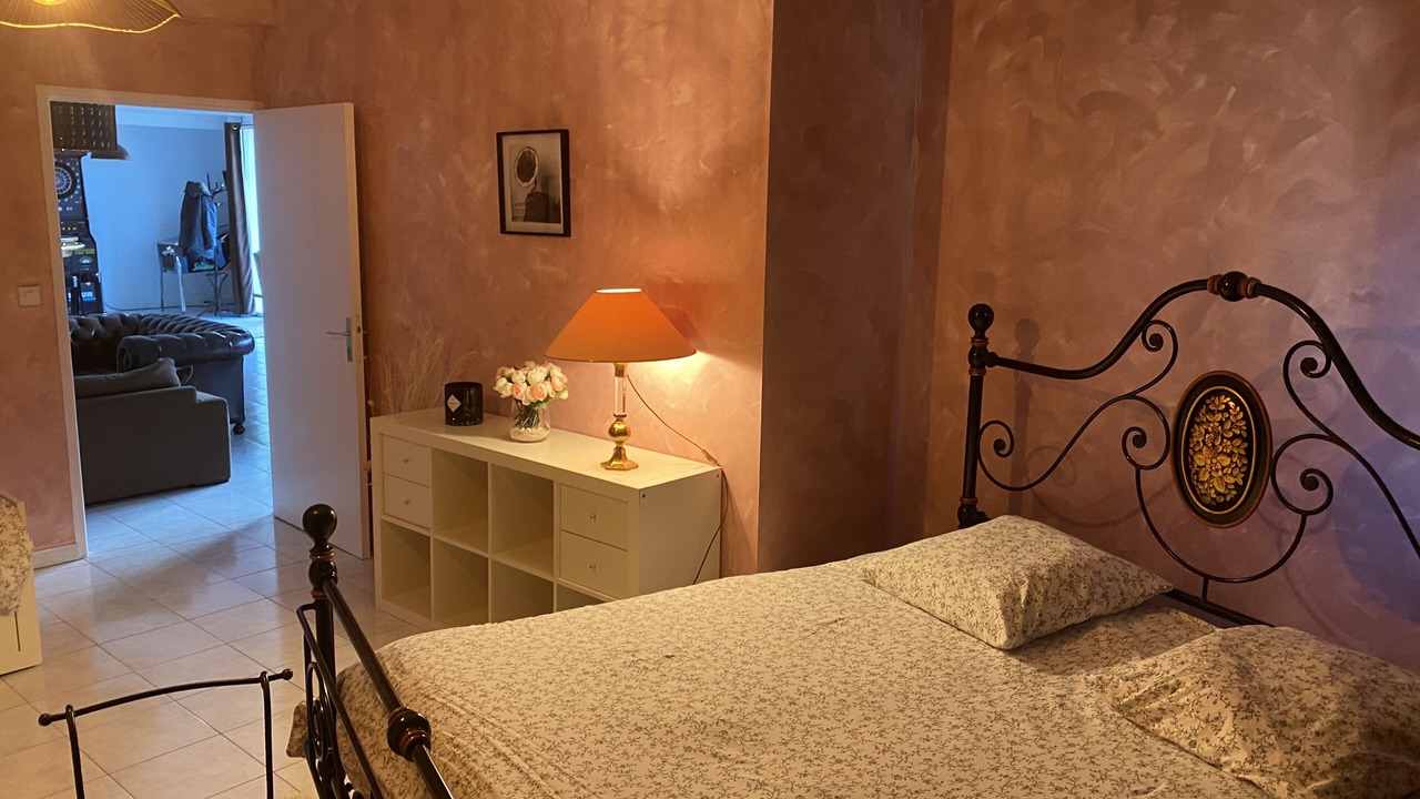 Photo of Bedroom in Chalons-en-Champagne