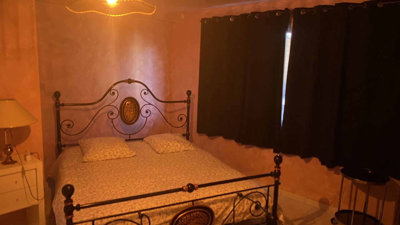 Photo of Bedroom in Chalons-en-Champagne