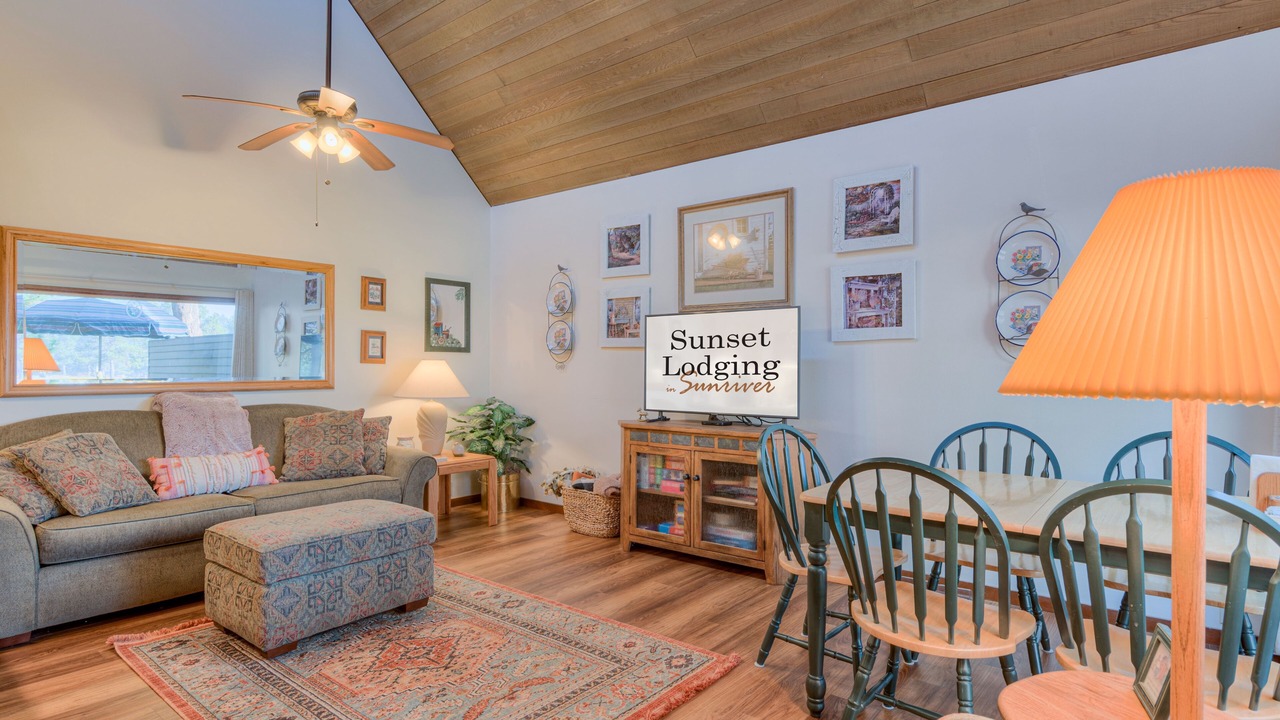 Photo of Livingroom in Overlook Park