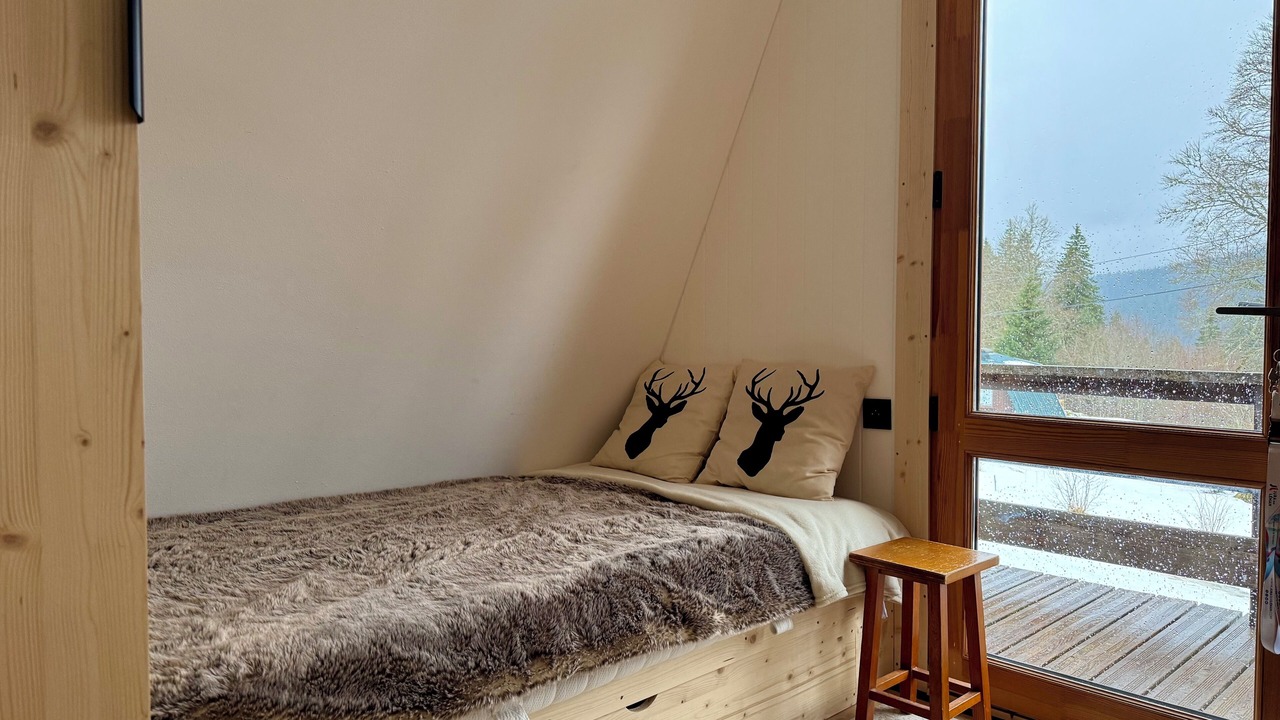 Photo of Bedroom in Premanon