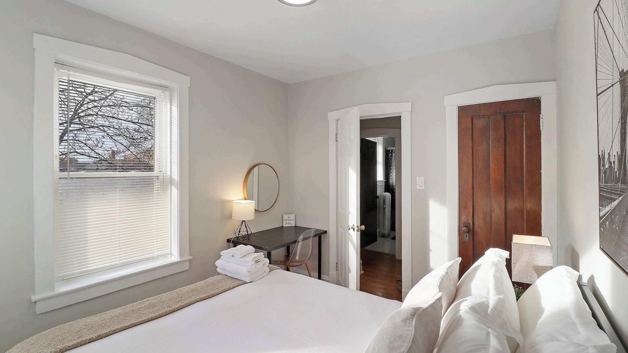 Photo of Bedroom in Cragin