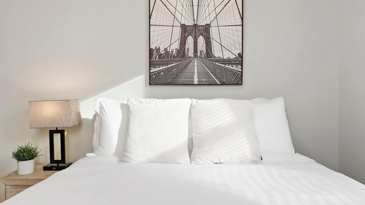 Photo of Bedroom in Cragin