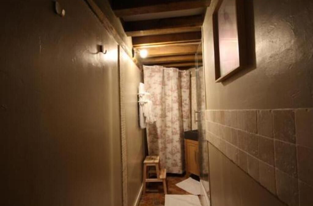 Photo of Bathroom in Heronchelles