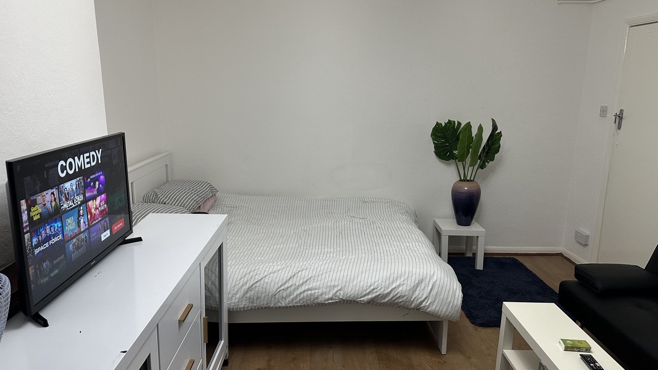 Photo of Bedroom in Brent