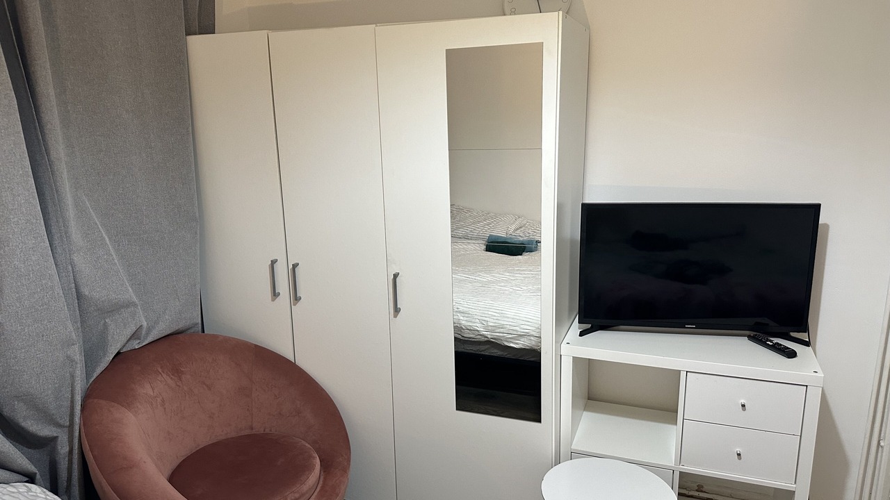 Photo of Bedroom in Brent