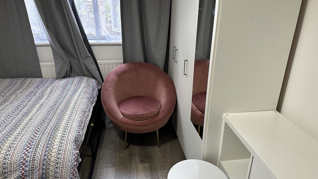 Photo of Bedroom in Brent