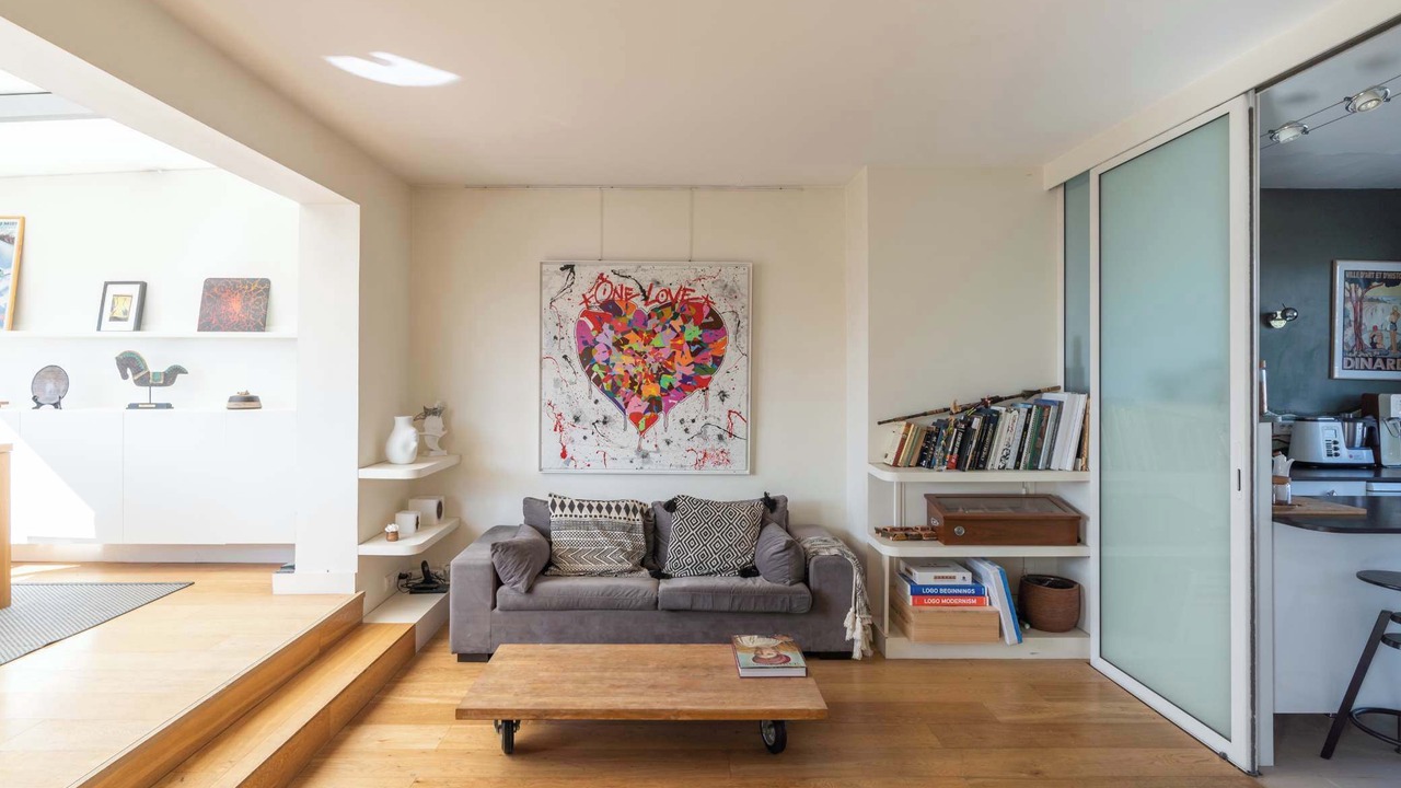 Photo of Livingroom in 19th Arrondissement
