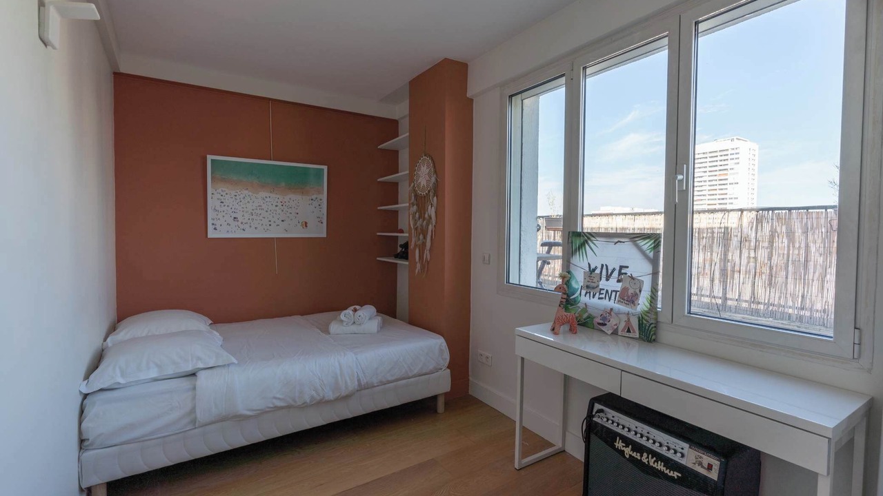 Photo of Bedroom in 19th Arrondissement